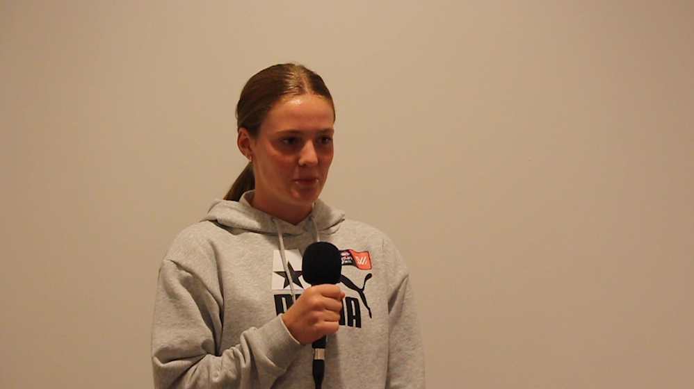 Jes Doyle Draft Central go behind the scenes at the 2021 AFLW U19s Championships ...